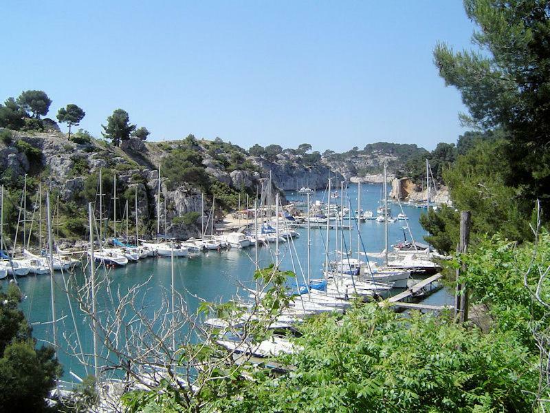 Appart. 4 Pers A 6 Kms De Cassis Avec Acces Piscine Roquefort-la-Bédoule Exteriör bild